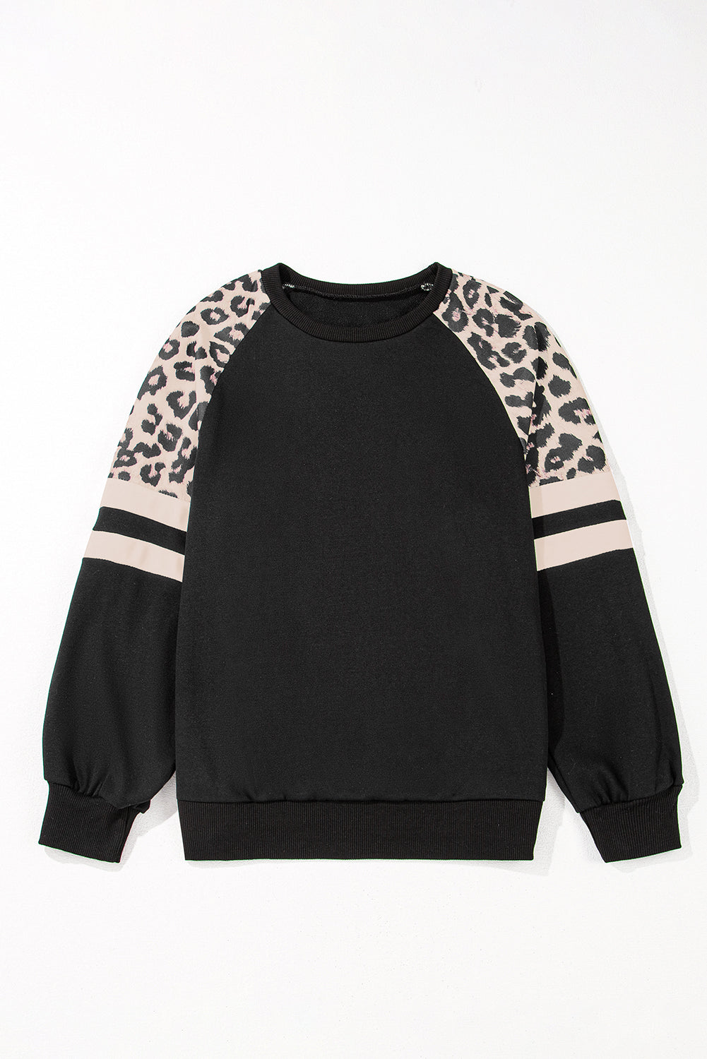 Chic colorblock sweatshirt with bold leopard print accents