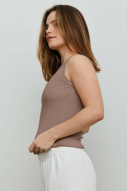 THE BLANK LAB Round Neck Ribbed Cropped TankUpgrade Your Style with THE BLANK LAB Round Neck Ribbed Cropped Tank
 Ribbed Elegance: The sophisticated ribbed texture of this tank adds a touch of refinement to anLove Salve BLANK LAB Round Neck Ribbed Cropped Tankusa