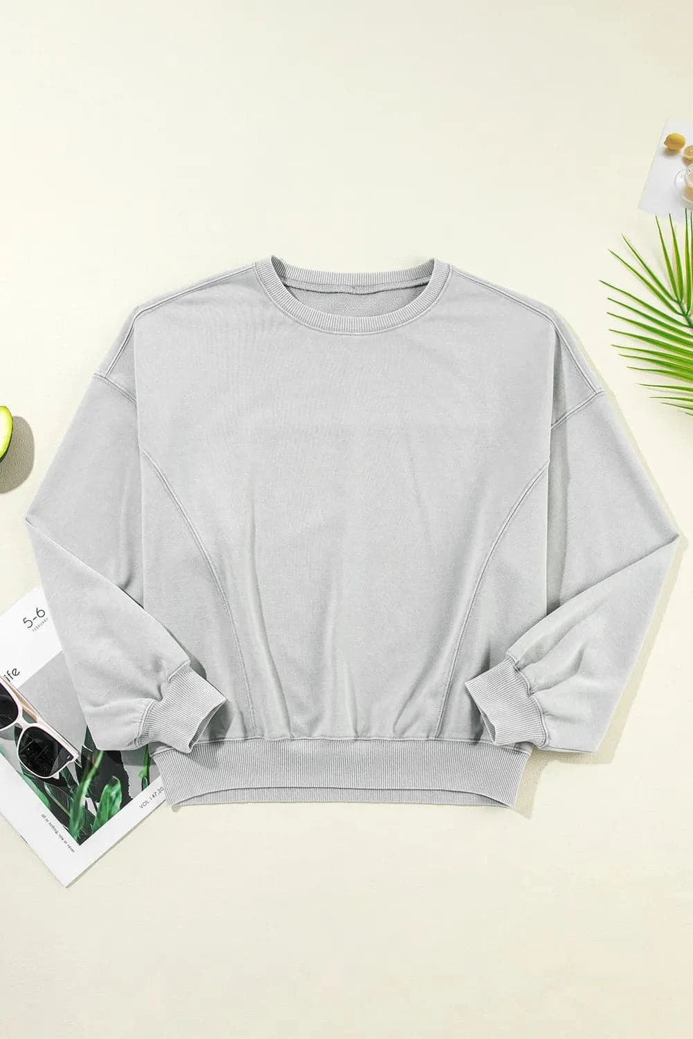 Round Neck Long Sleeve Sweatshirt.