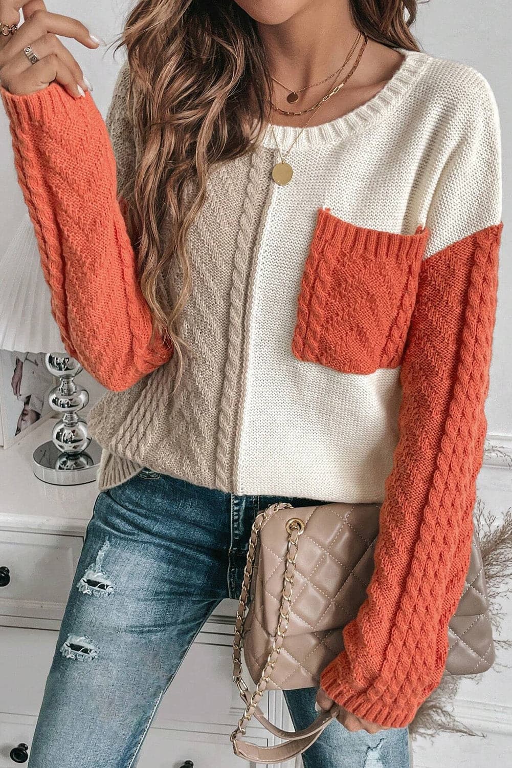 Color Block Round Neck Long Sleeve Sweater.