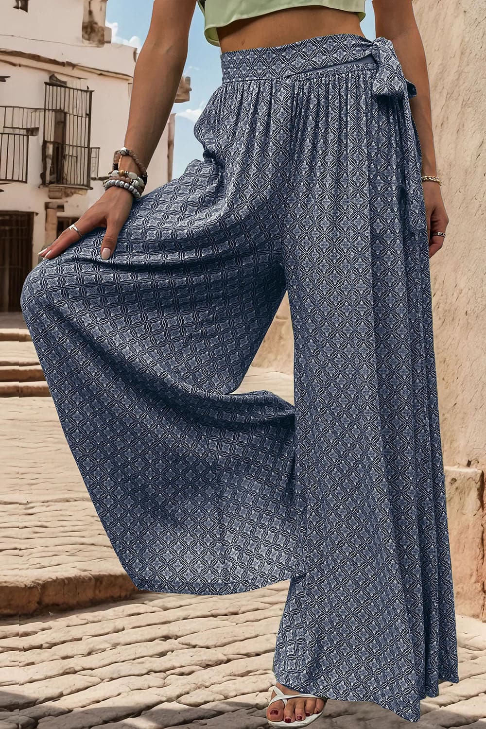 Printed Tied Wide Leg Pants.