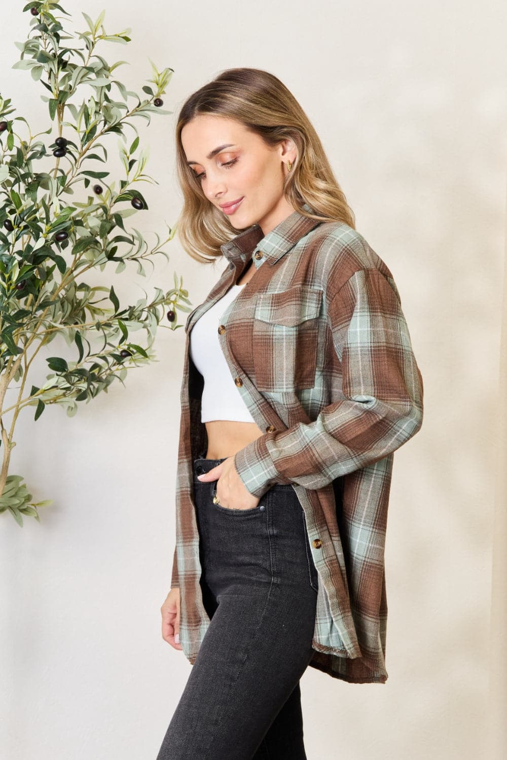 Chic plaid oversized shirt for effortless style