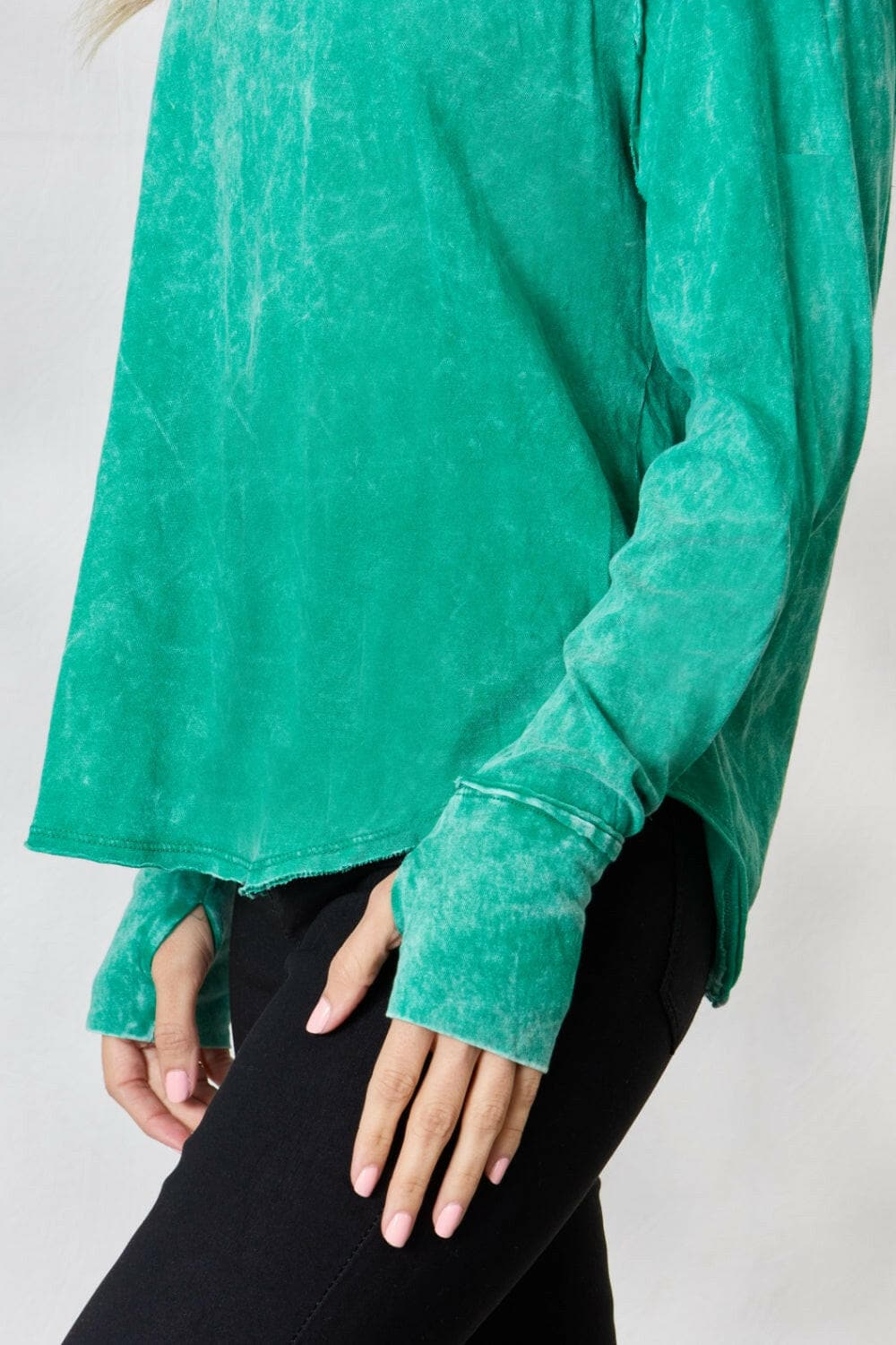 Zenana Round Neck Long Sleeve Top.