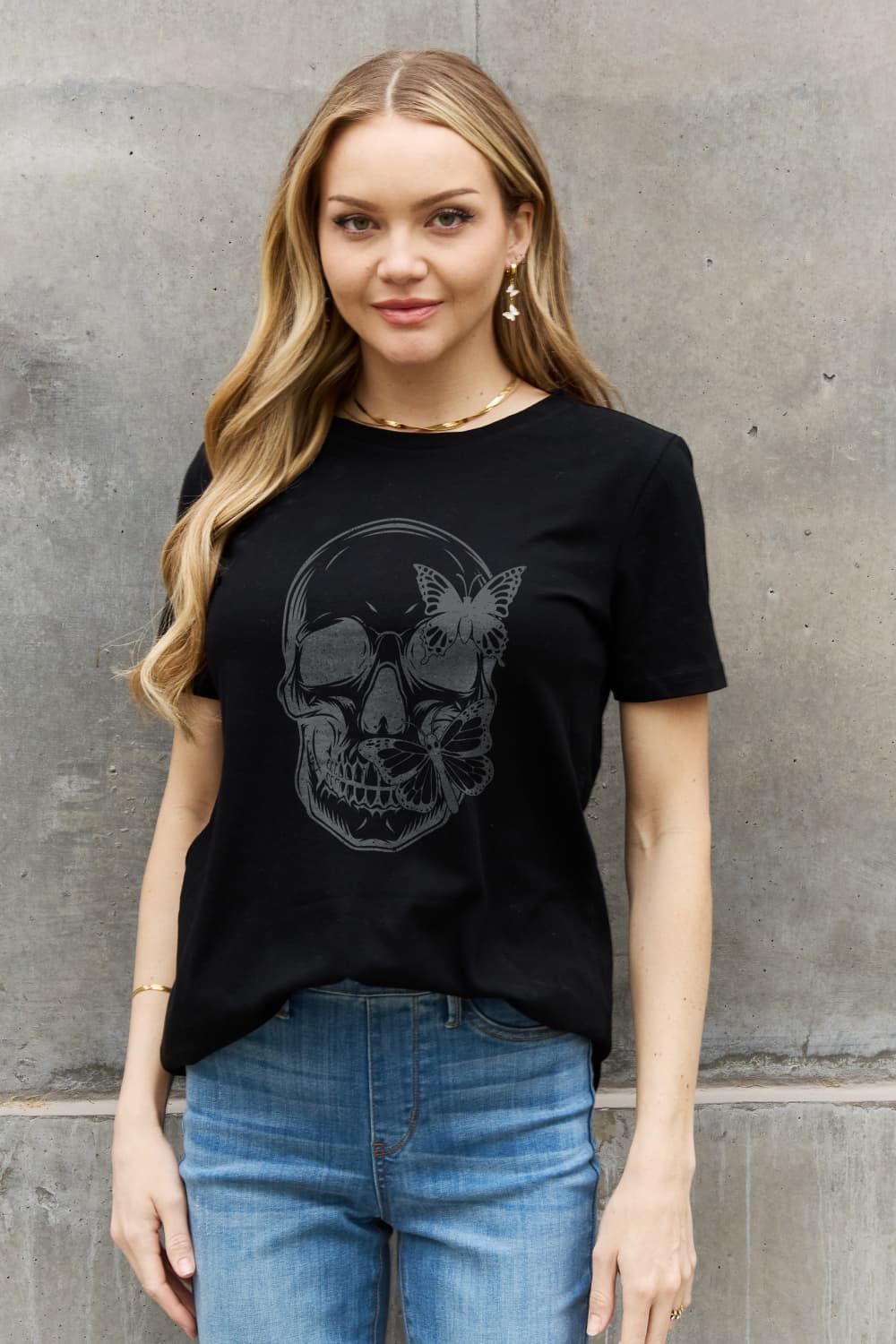 Skull butterfly graphic tee - casual style