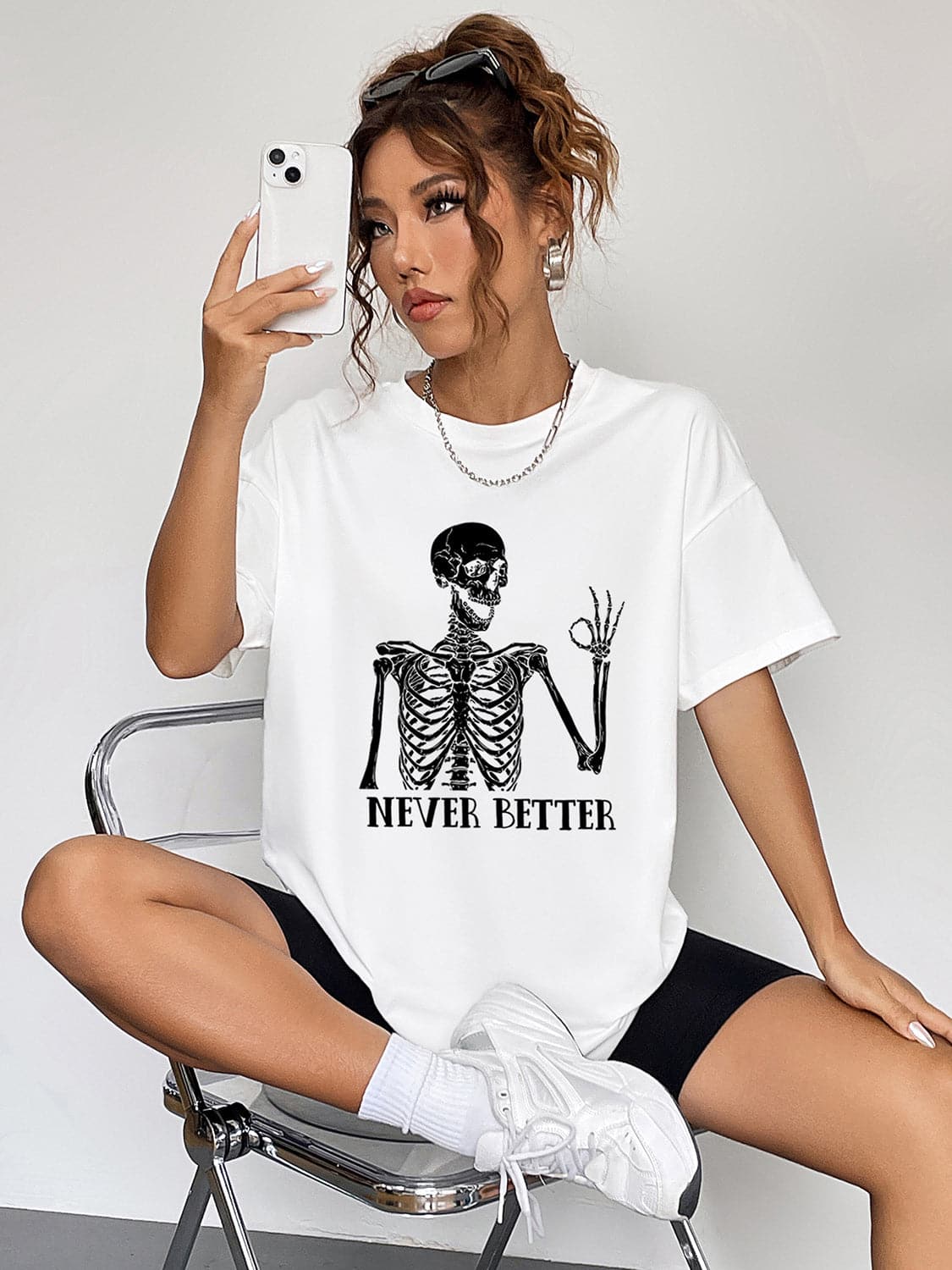 Never Better graphic tee with round neck and short sleeves