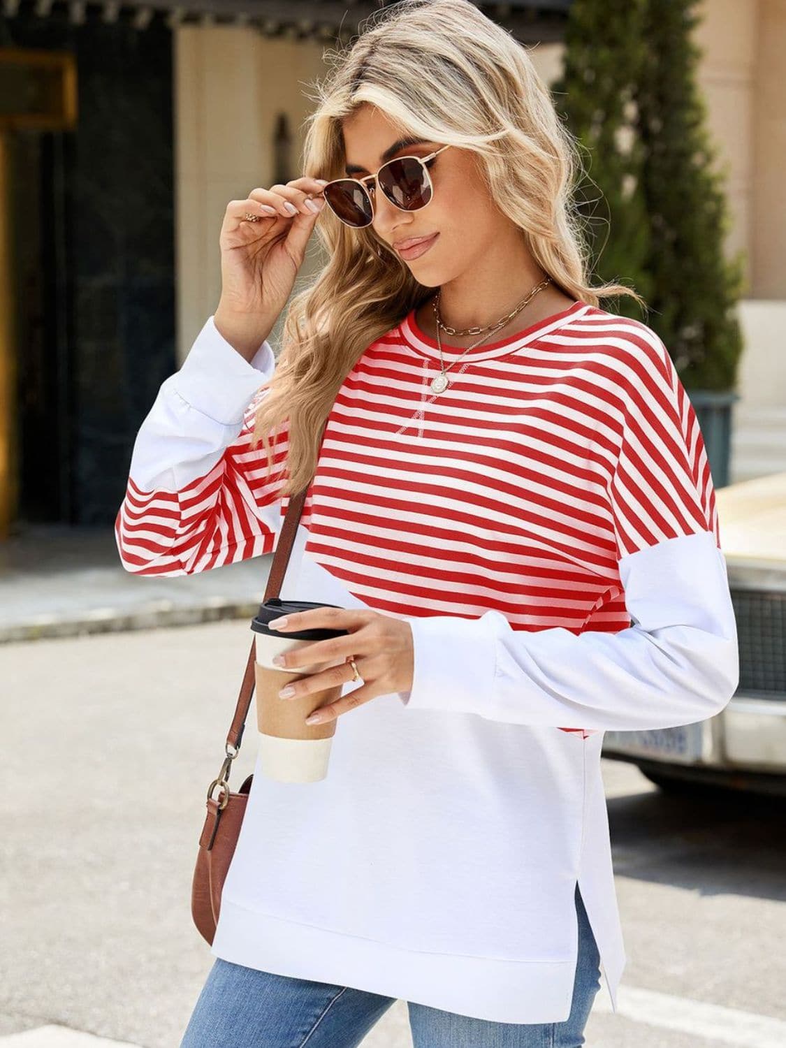 Slit Contrast Striped Long Sleeve Sweatshirt.