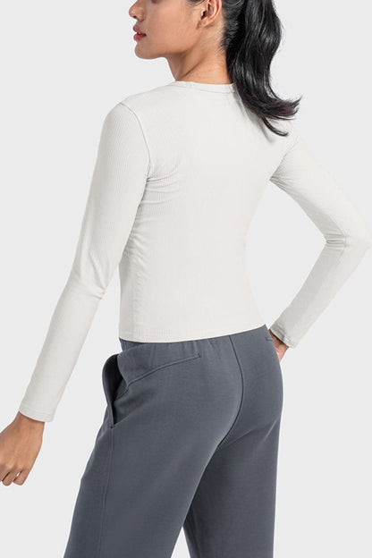 Round Neck Long Sleeve Sports Top.