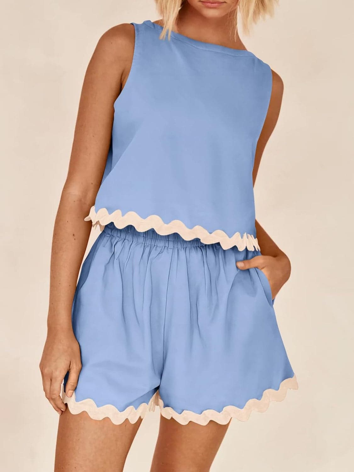 Contrast Trim Sleeveless Top and Shorts Set.