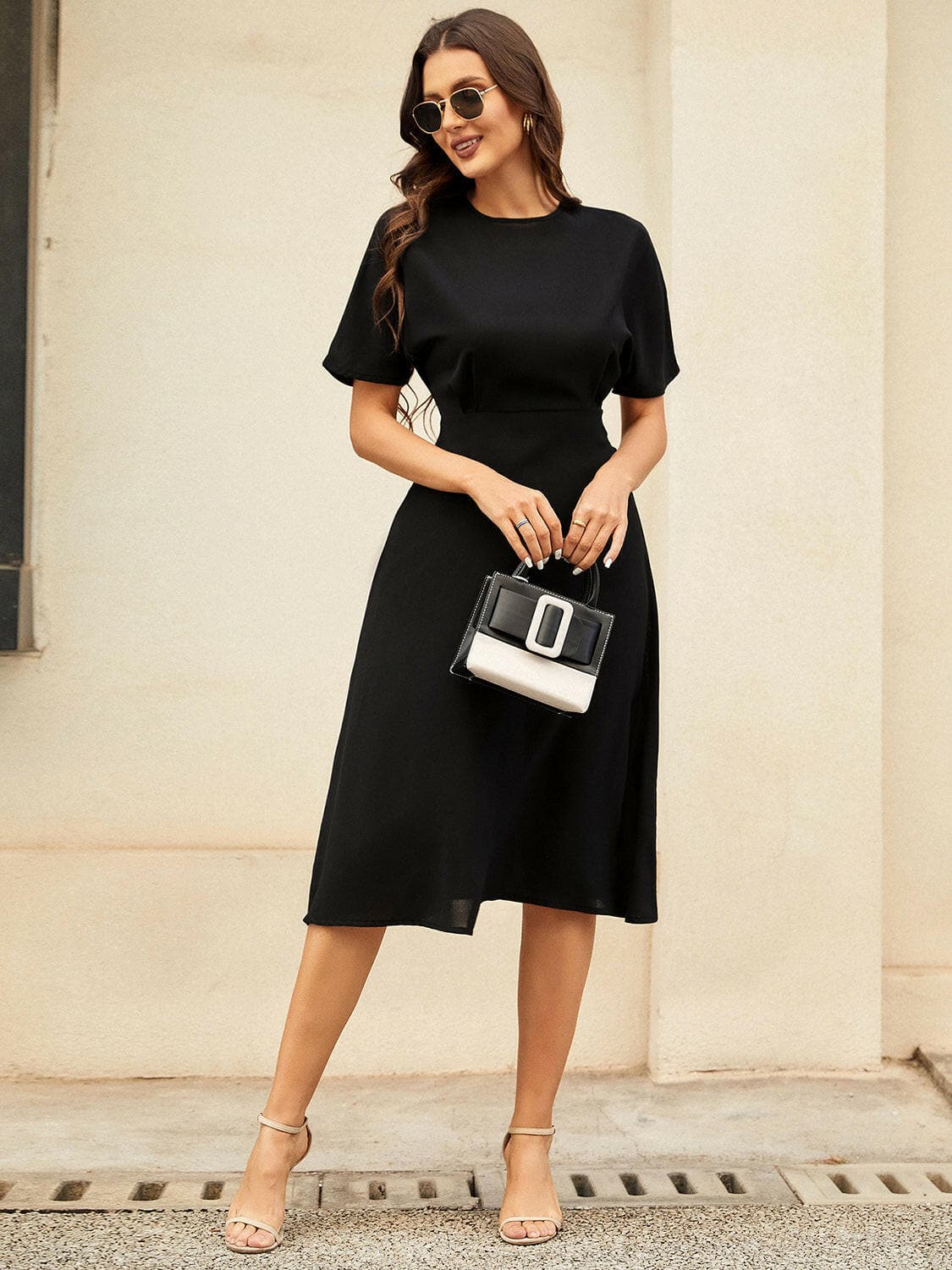 Round Neck Short Sleeve Midi Dress.