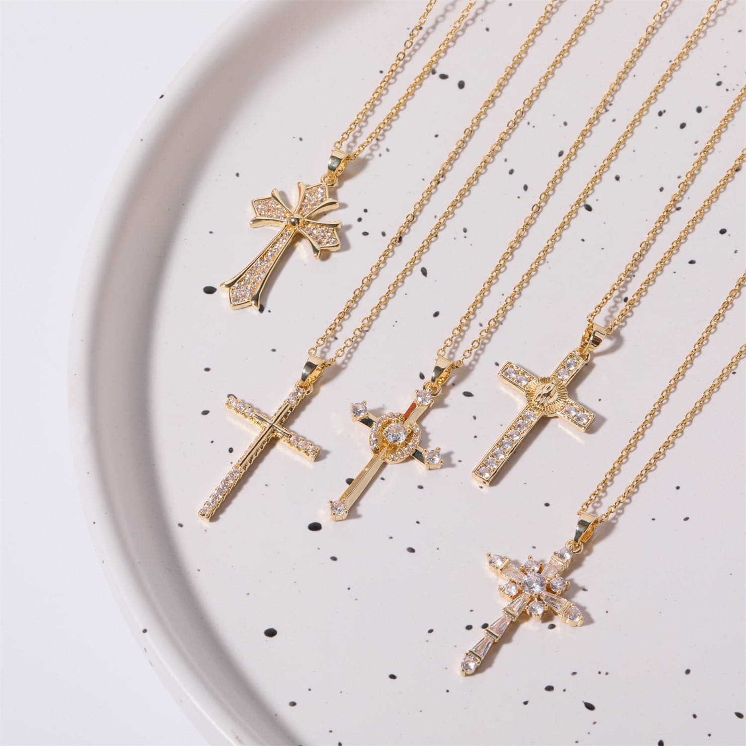 Stainless Steel Inlaid Zircon Cross Necklace.