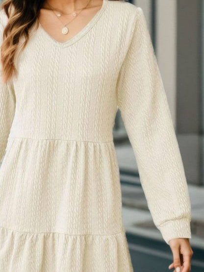 Chic v-neck long sleeve dress