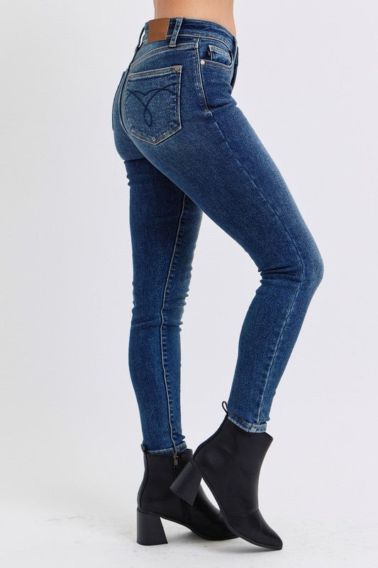 Judy Blue Full Size Mid-Rise Waist Skinny Jeans with Pockets Coco’s Tee Boutique