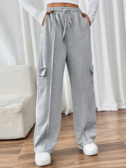 Effortlessly chic wide leg pants with convenient pockets