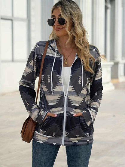 Geometric Zip Up Long Sleeve Hooded JacketFeatures: Pocketed
Thickness: Normal
Body: Not lined
Material composition: 100% polyester
Care instructions: Machine wash cold. Tumble dry low.
Imported


Size
US
BuLove Salve Long Sleeve Hooded JacketOuterwear