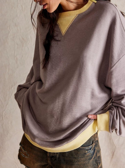 Contrast Trim Round Neck Long Sleeve Sweatshirt.