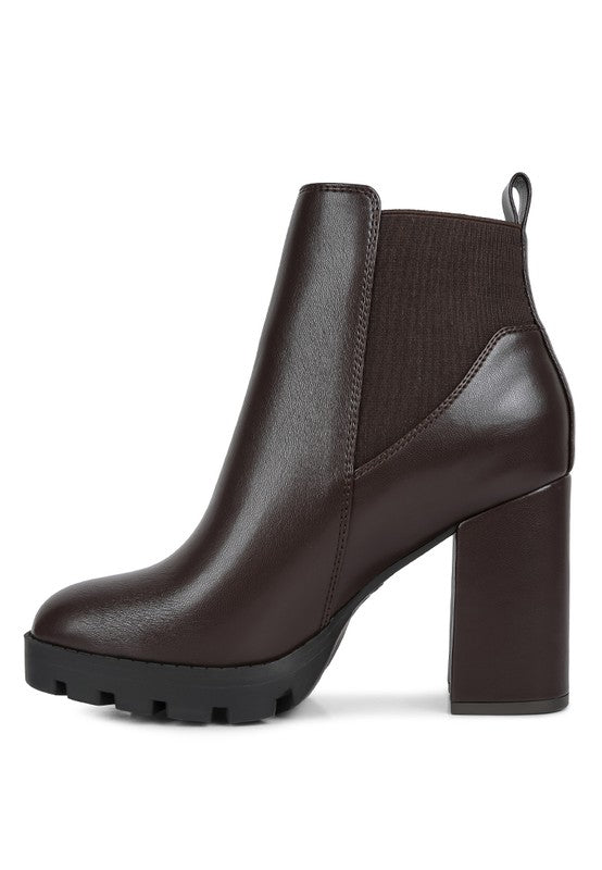 Stylish dual-tone Chelsea boots with block heels