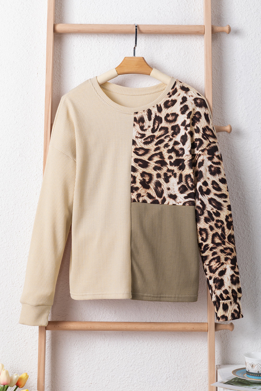 Chic pale khaki leopard colorblock waffle knit top with patch pocket