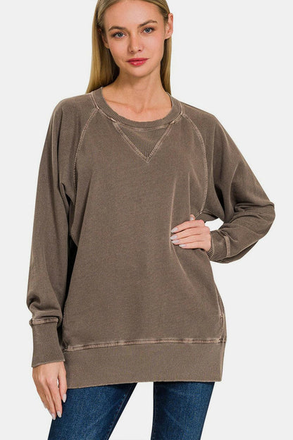 Zenana Round Neck Long Sleeve Sweatshirt.