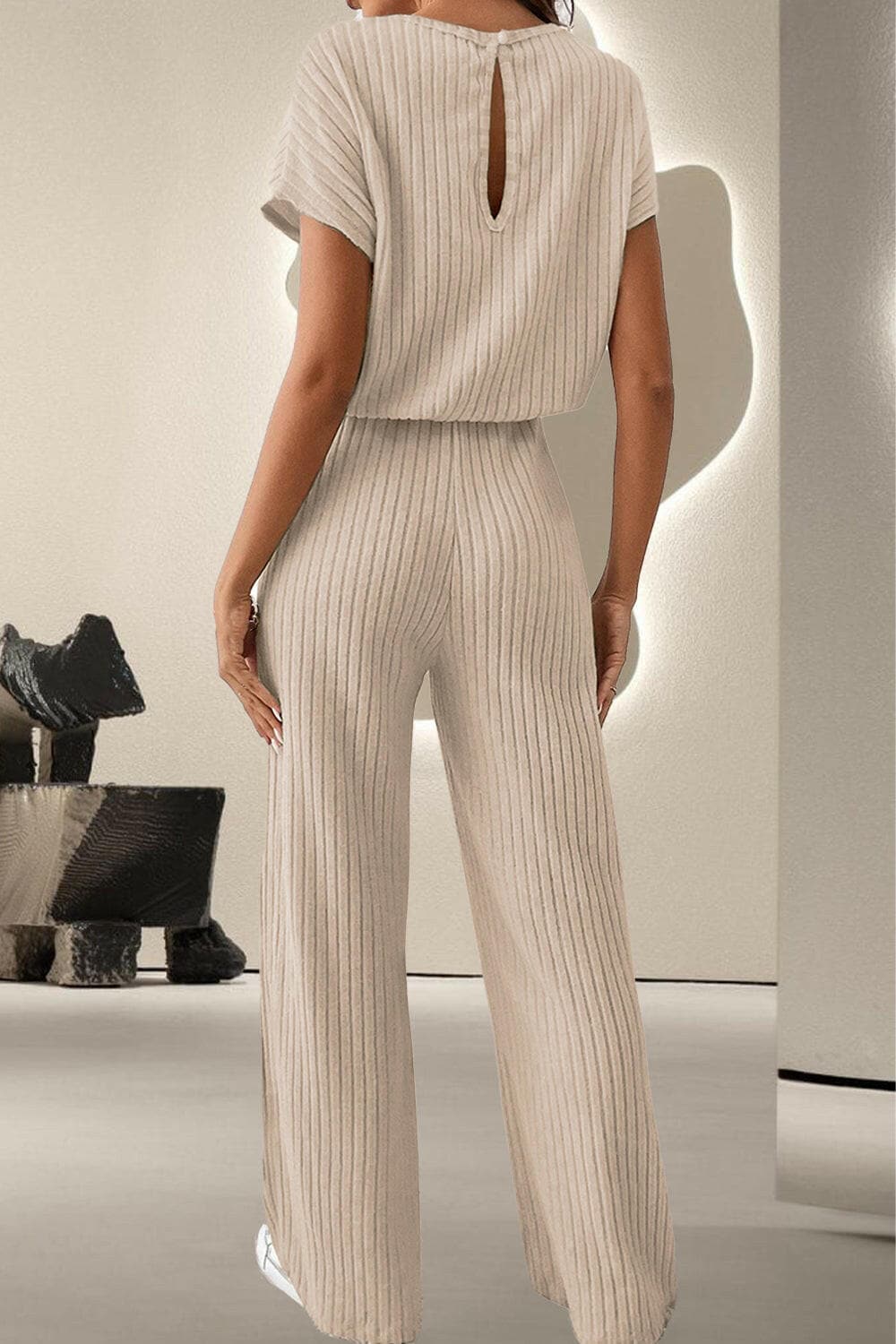 Round Neck Short Sleeve Jumpsuit.