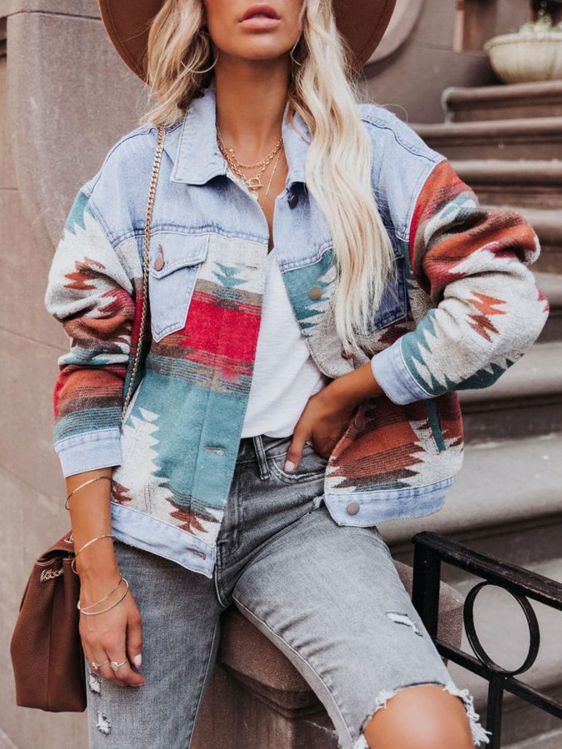 Chic geometric print denim jacket with long sleeves