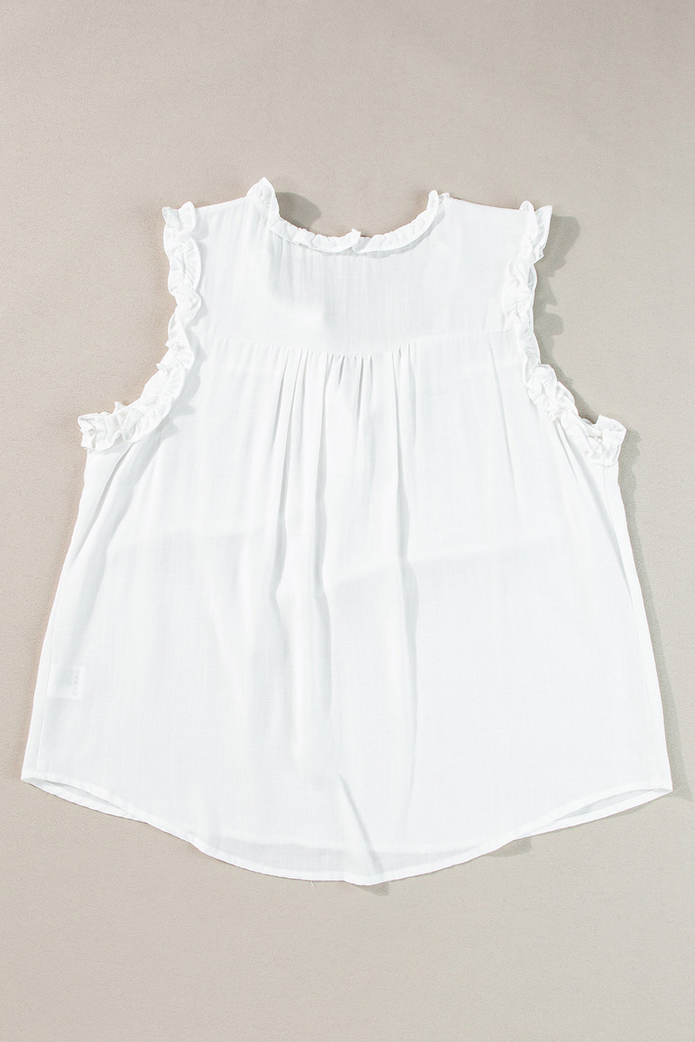 Chic white ruffled trim tank top with buttoned split neck