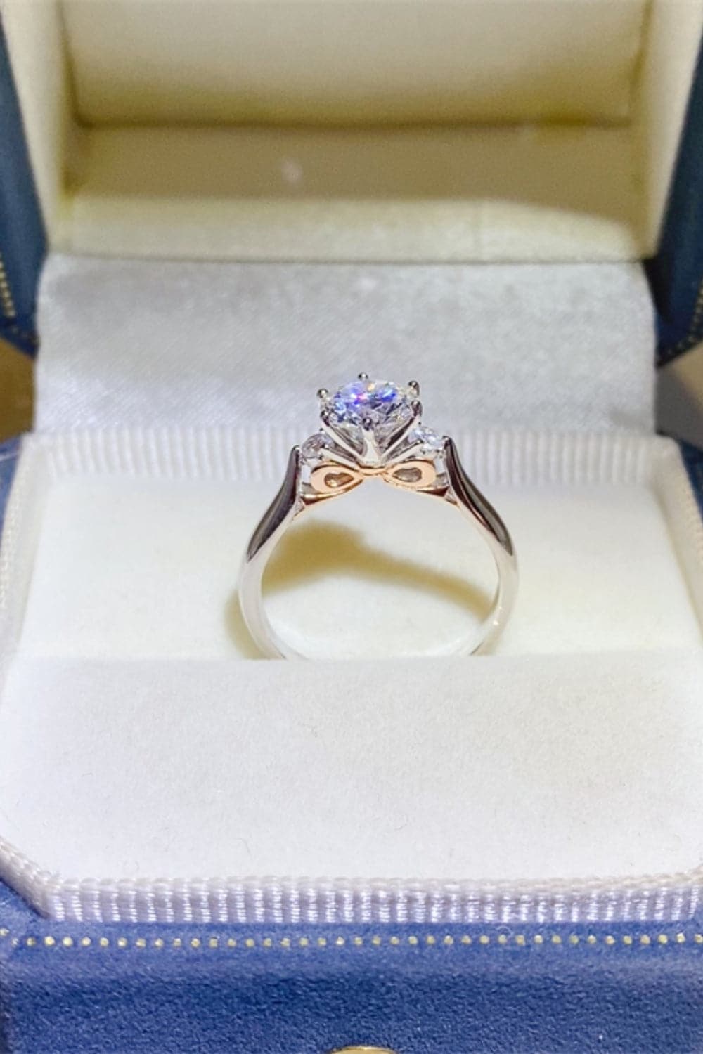 2 Carat Moissanite 925 Sterling Silver Ring.