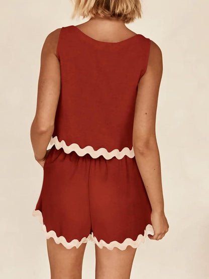 Contrast Trim Sleeveless Top and Shorts Set.