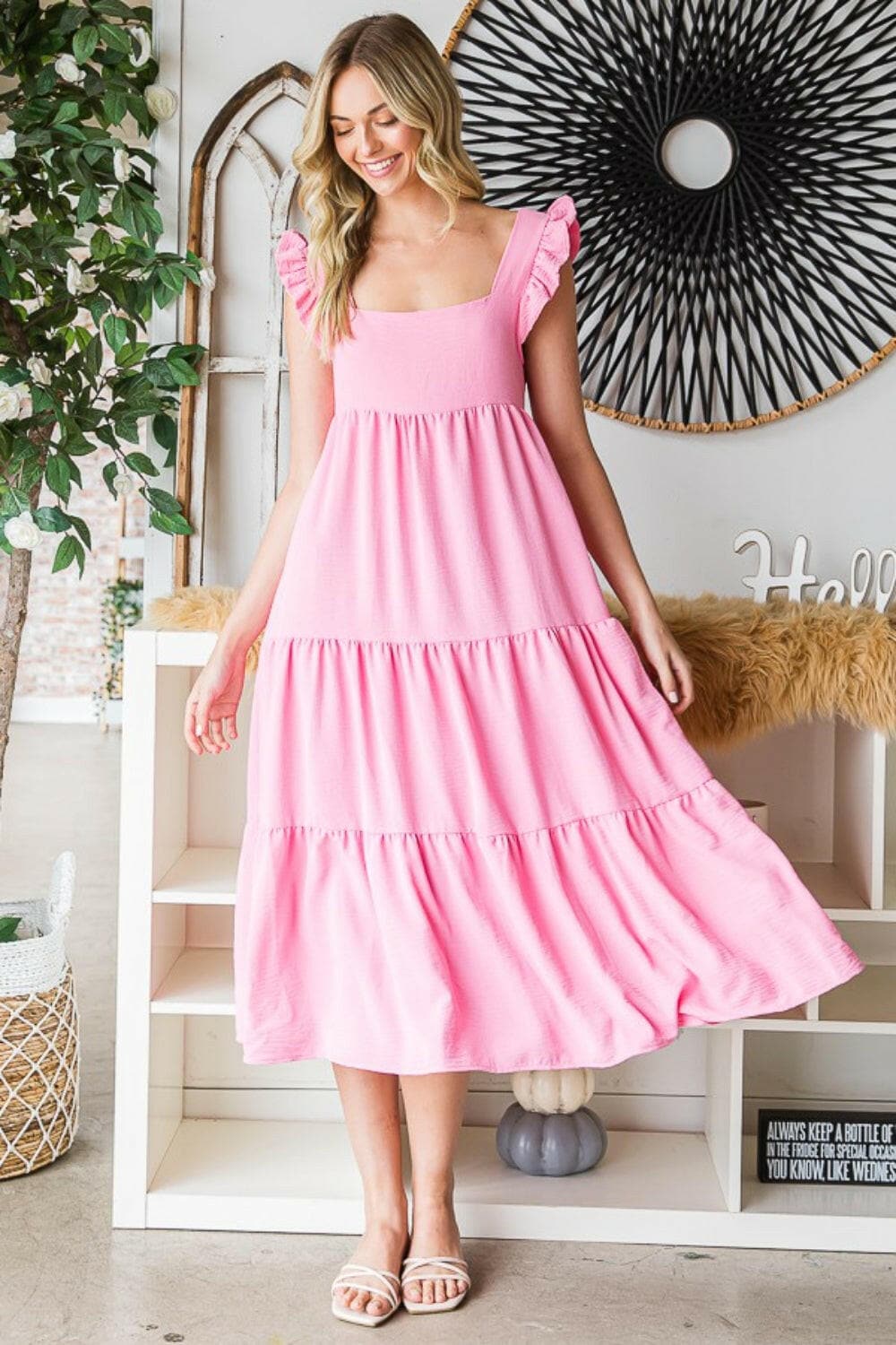 Reborn J Ruffled Sleeveless Tiered Midi DressExperience Elegance with the Reborn J Ruffled Sleeveless Tiered Midi Dress
 Indulge in sophistication with our Ruffled Sleeveless Tiered Midi Dress, a garment that eLove Salve Ruffled Sleeveless Tiered Midi Dressusa