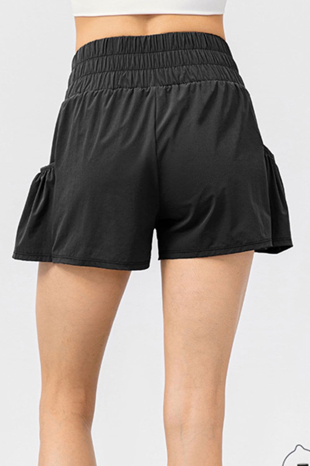 Elastic Waist Pocketed Active Shorts.