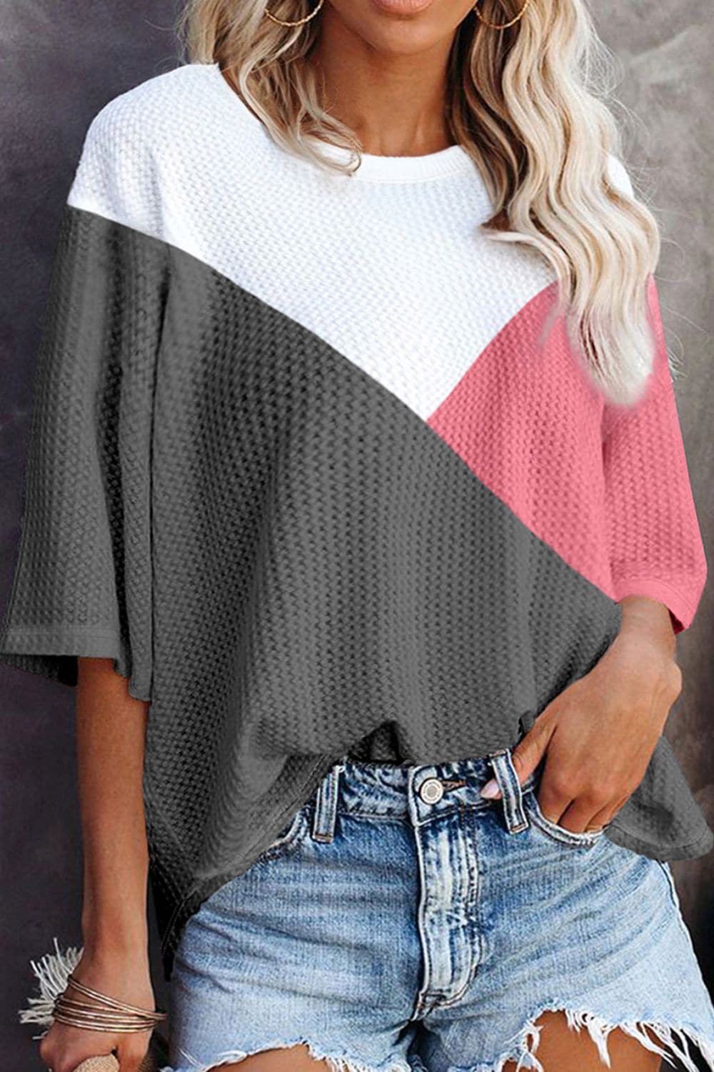 Color Block Round Neck Half Sleeve Top.