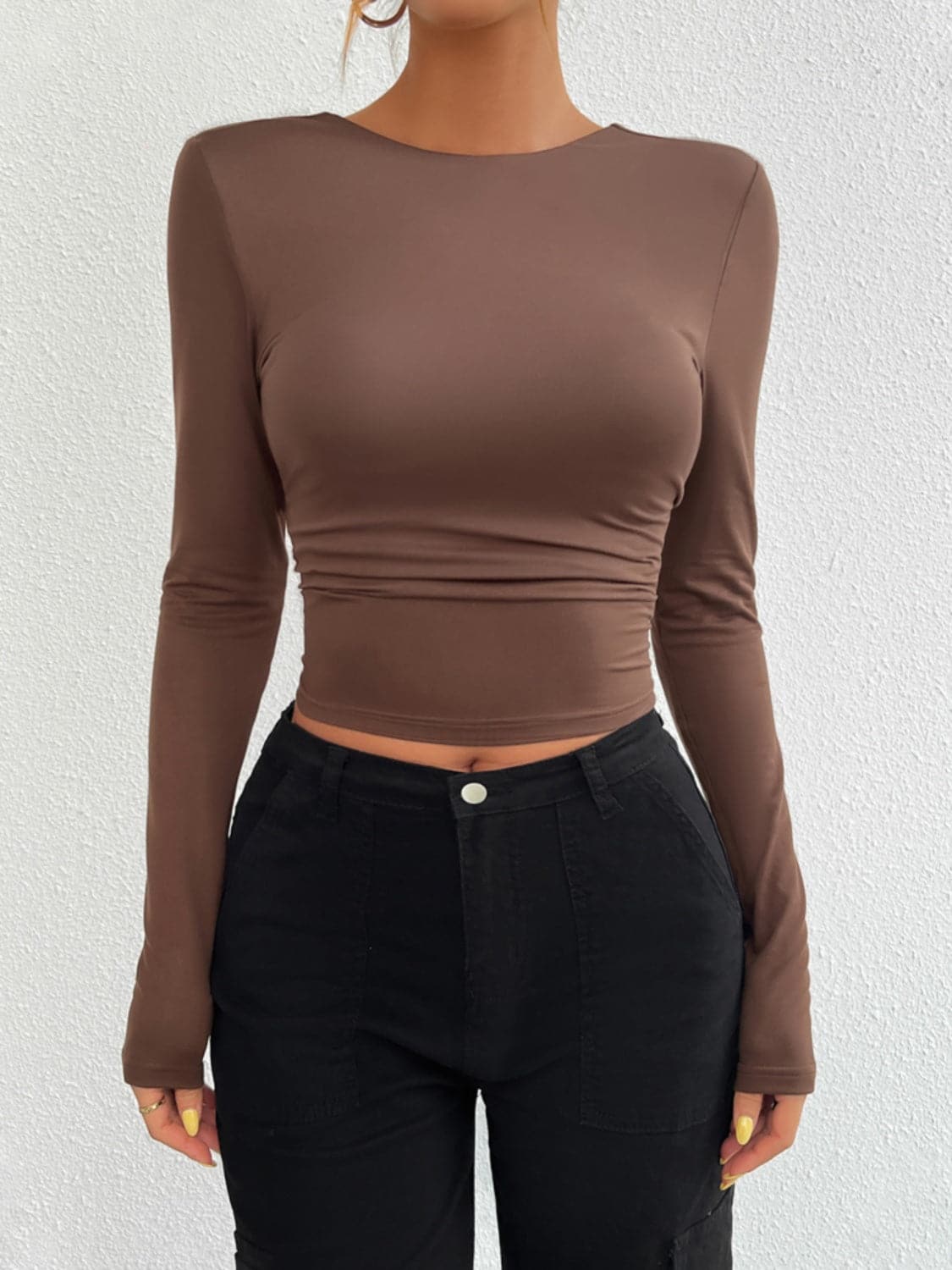 Chic backless long sleeve top with round neck