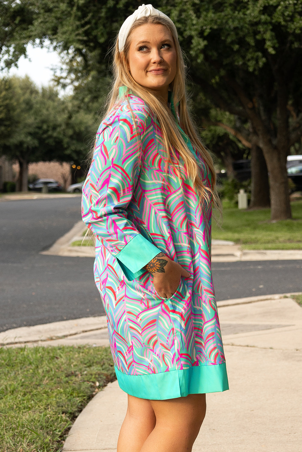 Chic green palm print plus size long sleeve shift dress