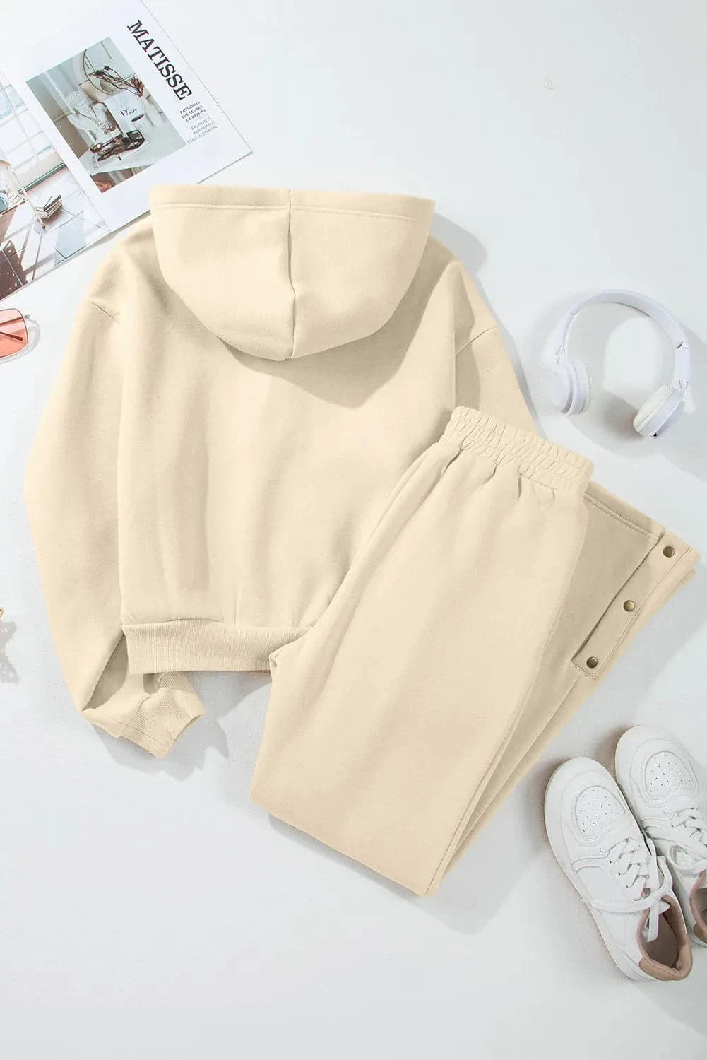 Cozy hooded activewear set for women