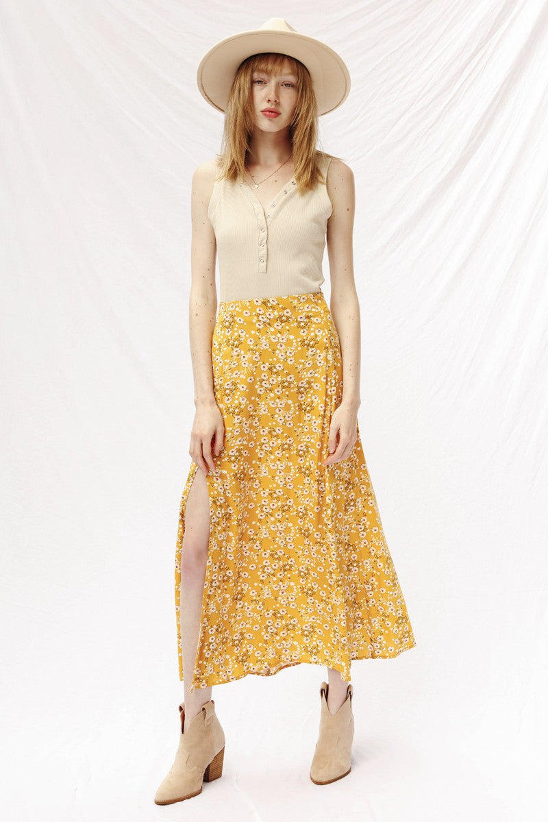 Maxi skirt with slit detail Miss Sparkling