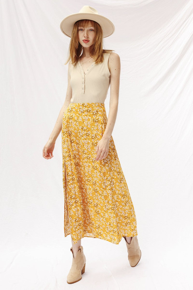 Maxi skirt with slit detail Miss Sparkling