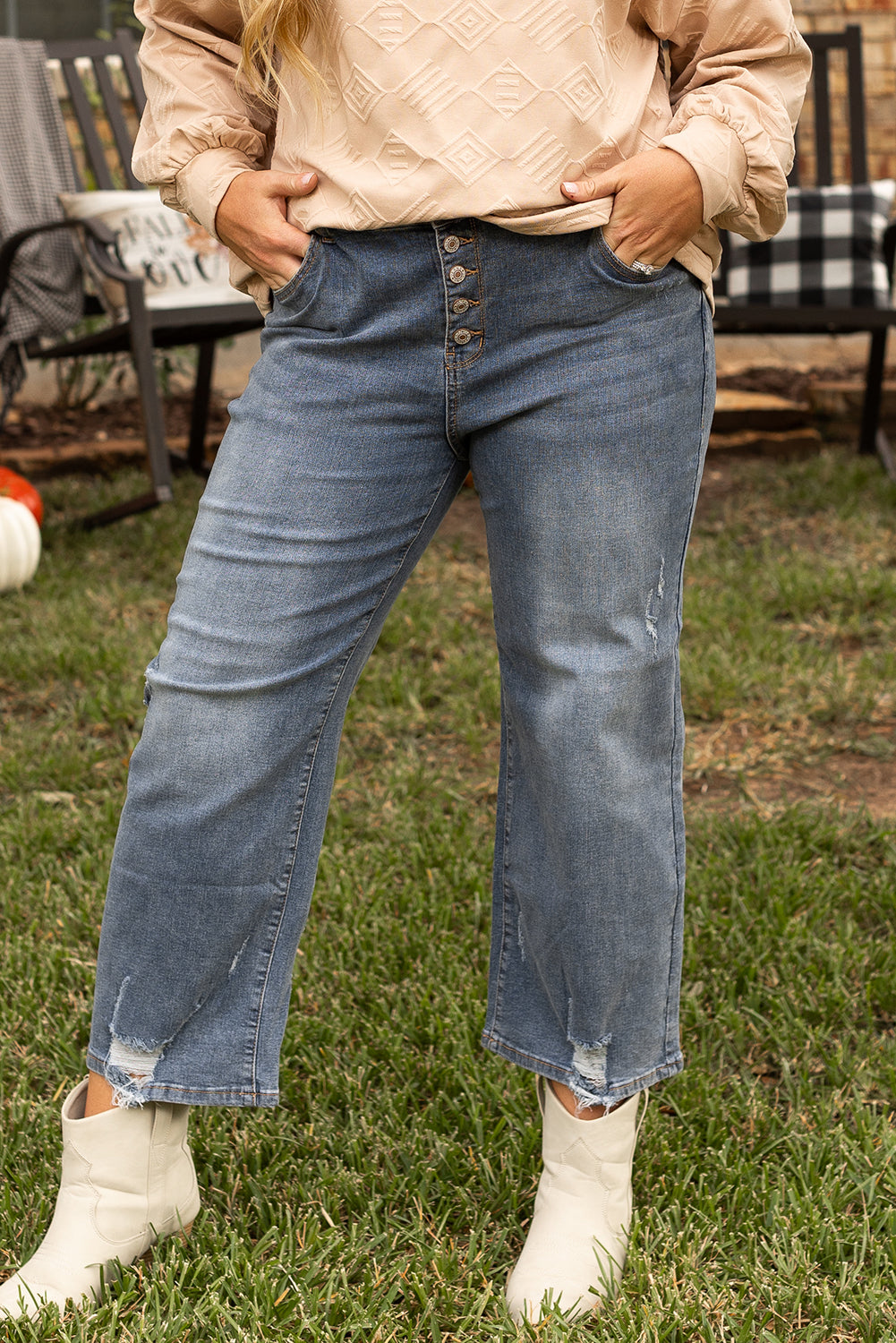 Chic grey high waist ripped jeans