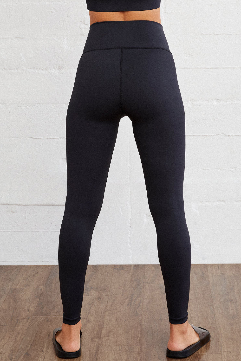 Black seamless leggings - arched waist