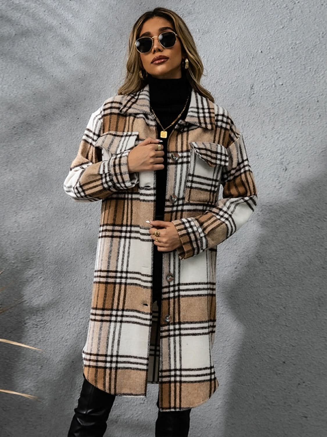 Plaid collared long sleeve coat