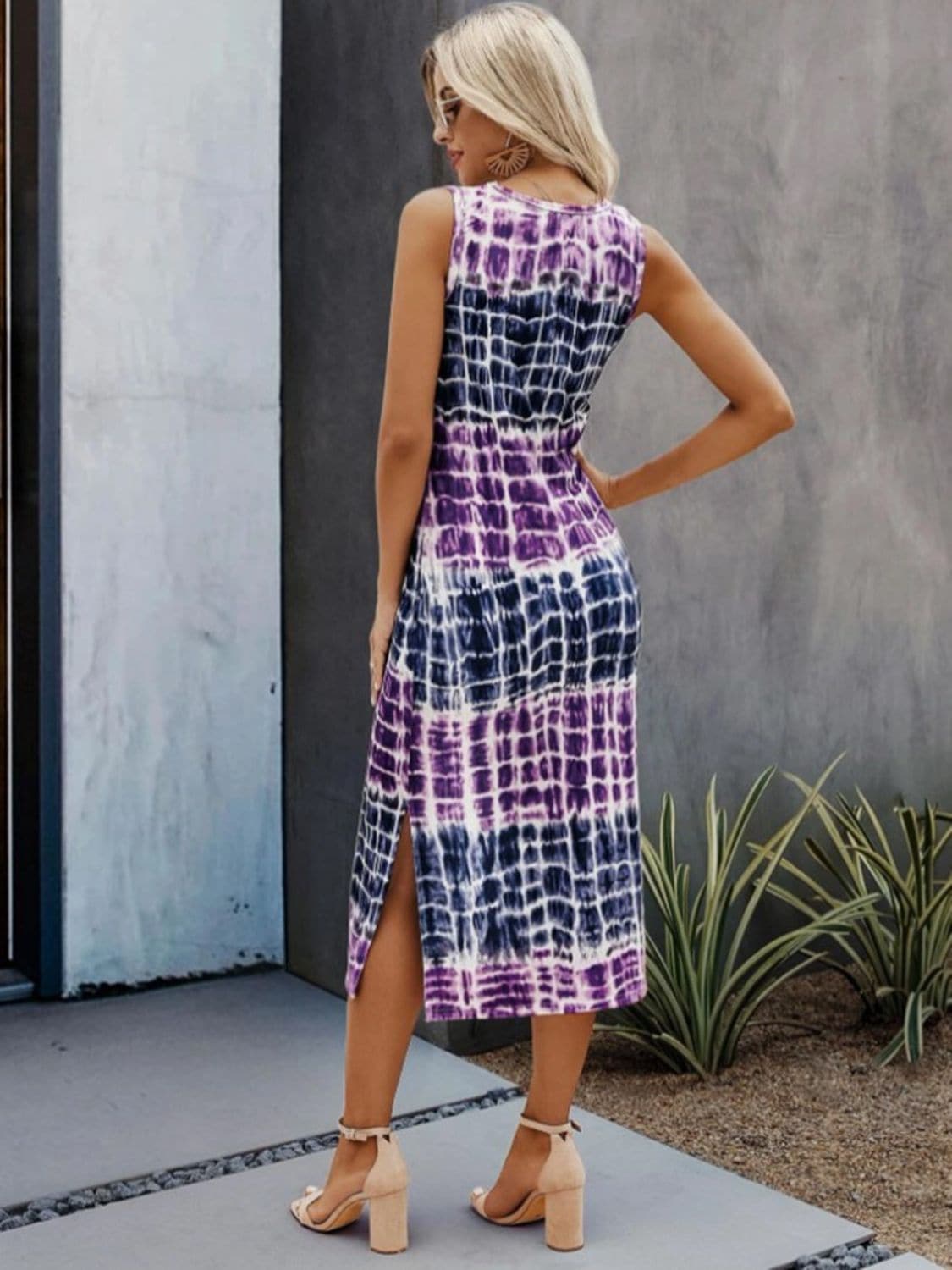 Slit Printed Round Neck Sleeveless Dress.