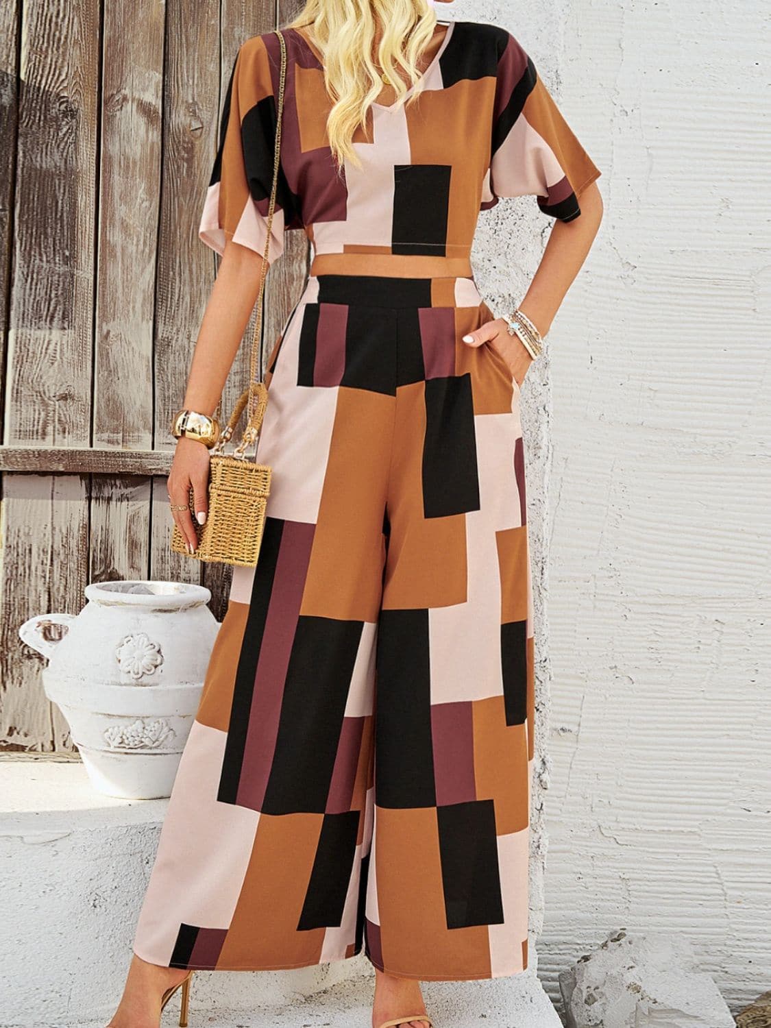 Color Block V-Neck Top and Wide Leg Pants Set.