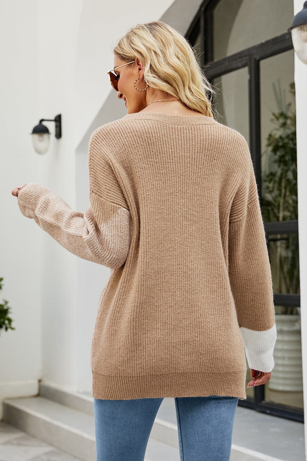 Color Block Round Neck Sweater.