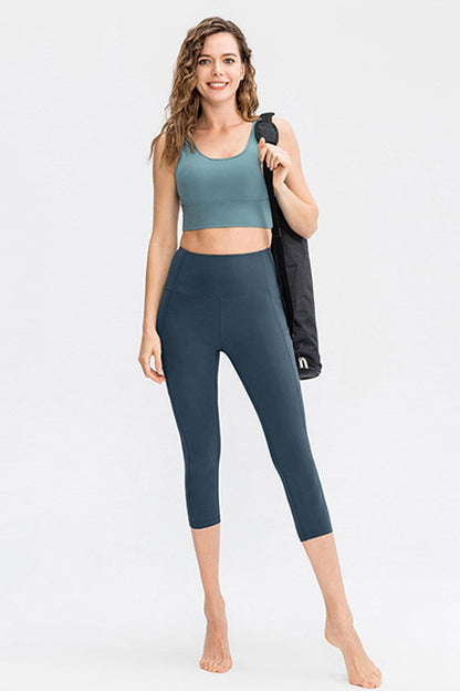 Wide Waistband Cropped Active Leggings with Pockets.