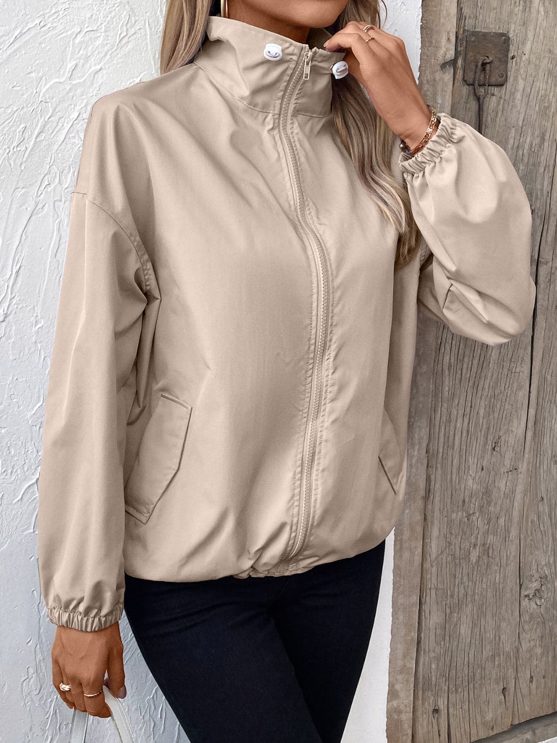 Pocketed Zip Up Long Sleeve Jacket.