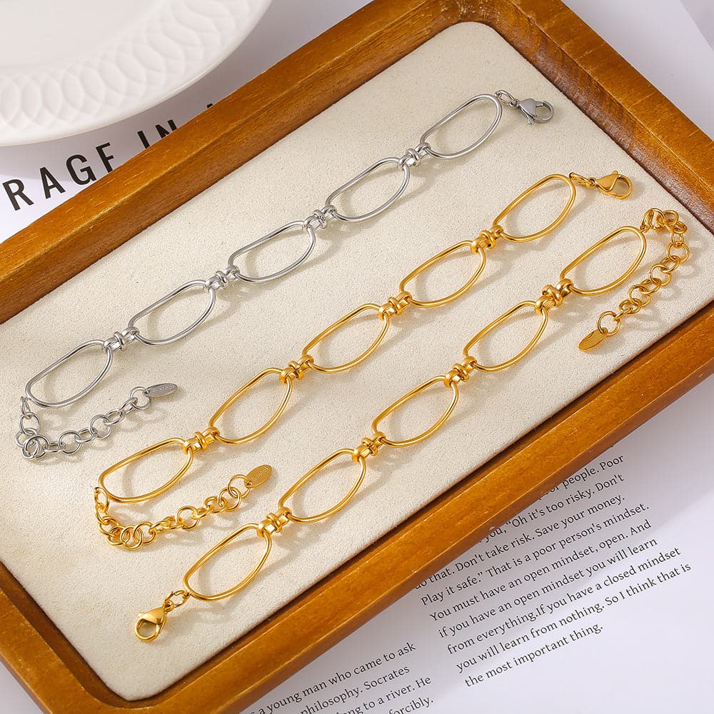 Elegant titanium steel chain bracelet with 18K gold plating