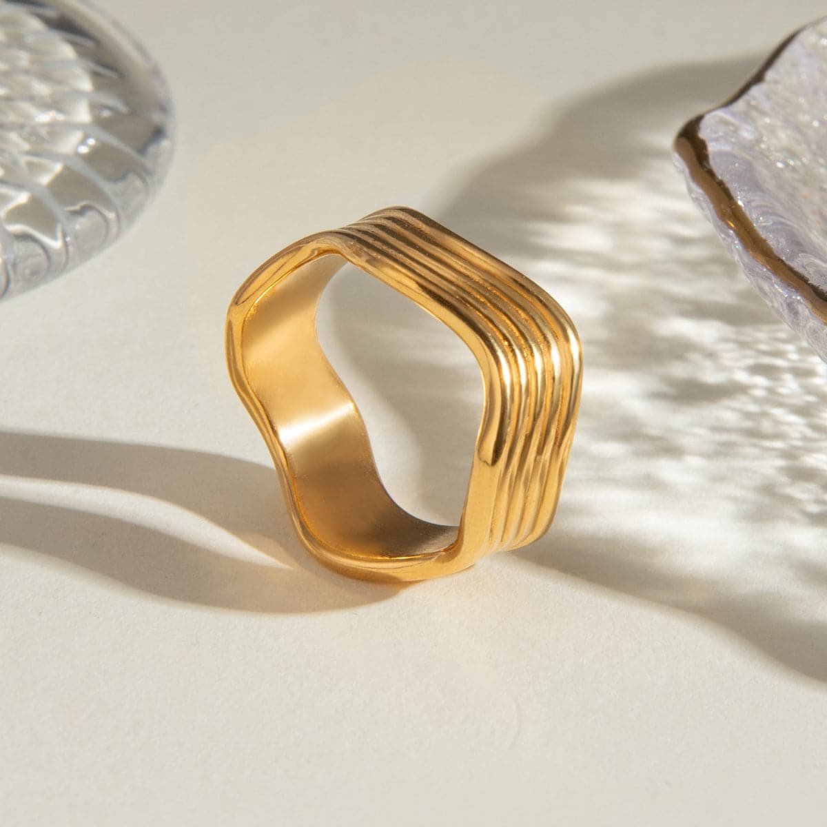 Elegant 18K gold-plated stainless steel ring