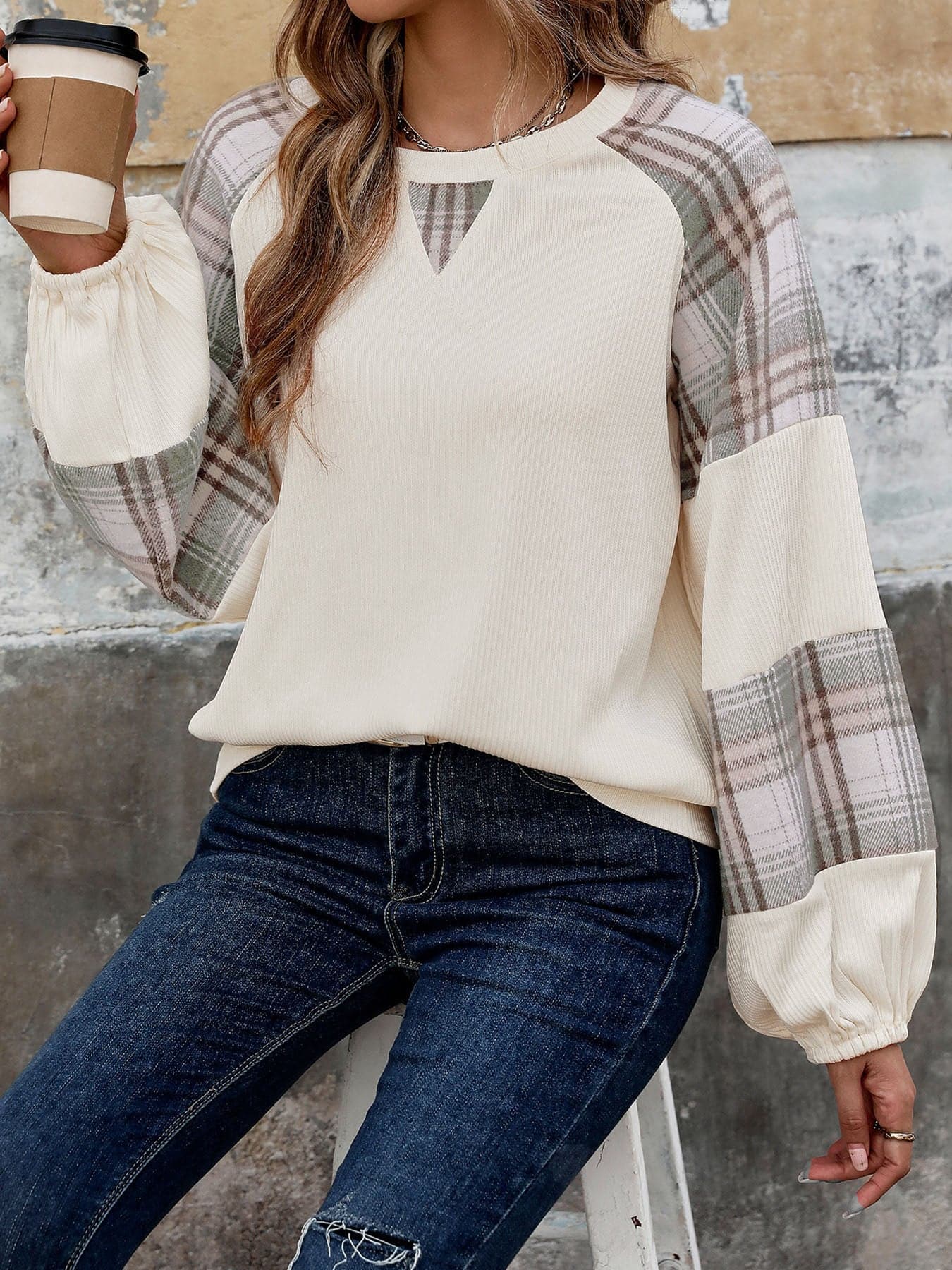 Plaid print long sleeve sweatshirt with round neck