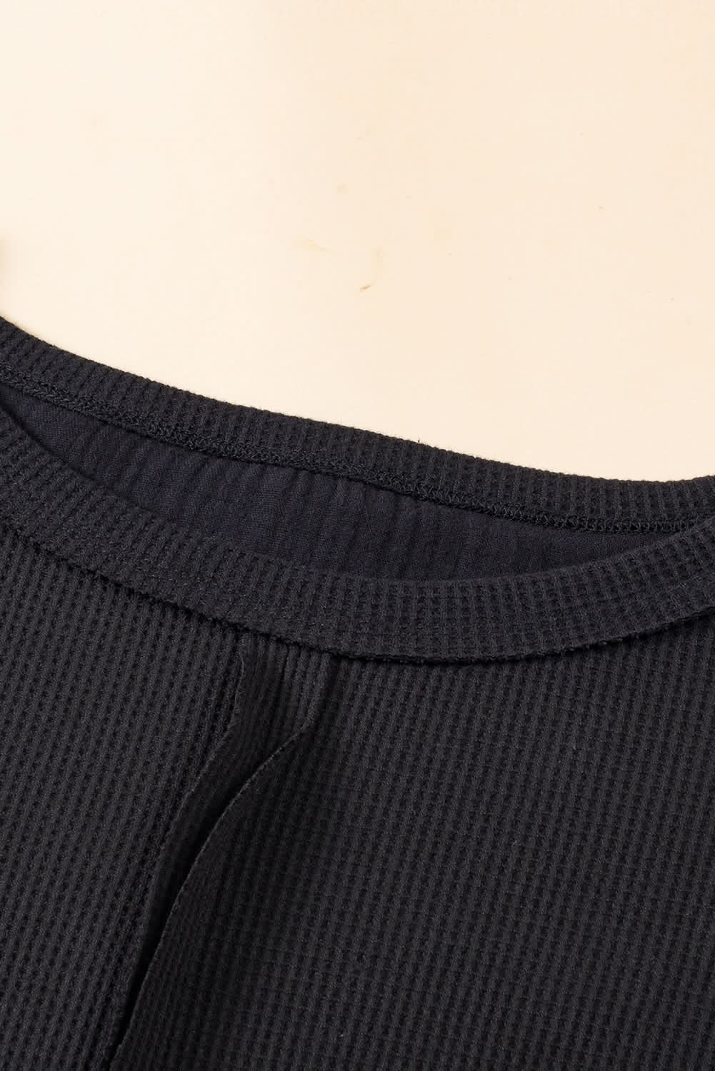 Chic plus-size black crinkle top - Love Salve 