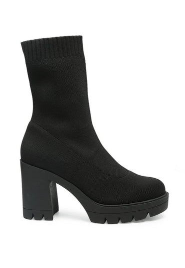 Stylish knitted block heel boots