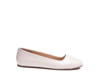 Camella round toe flat shoes