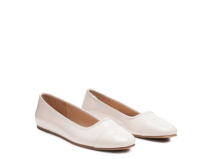 Camella round toe flat shoes